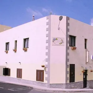 https://la-vista-pension.tenerifehoteles.net